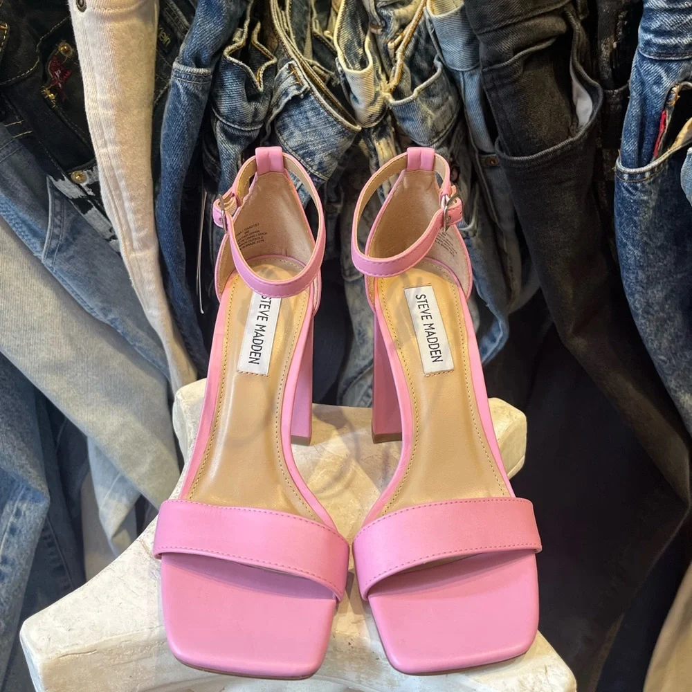 Steve Madden - Tia Block Heel Vegan Leather Sandal Heels - Rose Pink Brand new - Picture 5 of 5